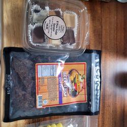 Fudge Factory Farm - Fudge sampler, definitely the perfect amount for one or to share. Jerky was tender and tasty