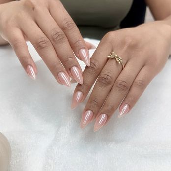 ST Nail Lounge - Acrylic Almond Nails - Nail Salons Near Me - Pomona, California