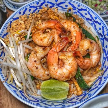 Glur - Pad Thai with Shrimp - Thai Near Me - New York, New York