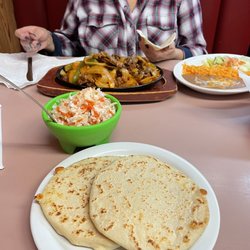 Los Paisanos Hispanic Restaurant