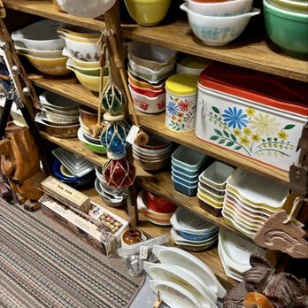 Vintage Treasures - Antiques Near Me - Logan, Utah Vintage Treasures - Antiques Near Me - Logan, Utah