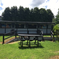 Coroglen Tavern - Outdoor bar