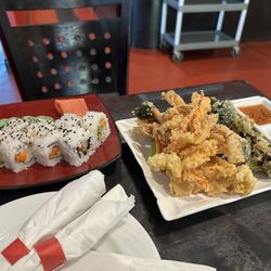 Sushi Kytto Bar Dorado - Veggie roll and vegetable tempura