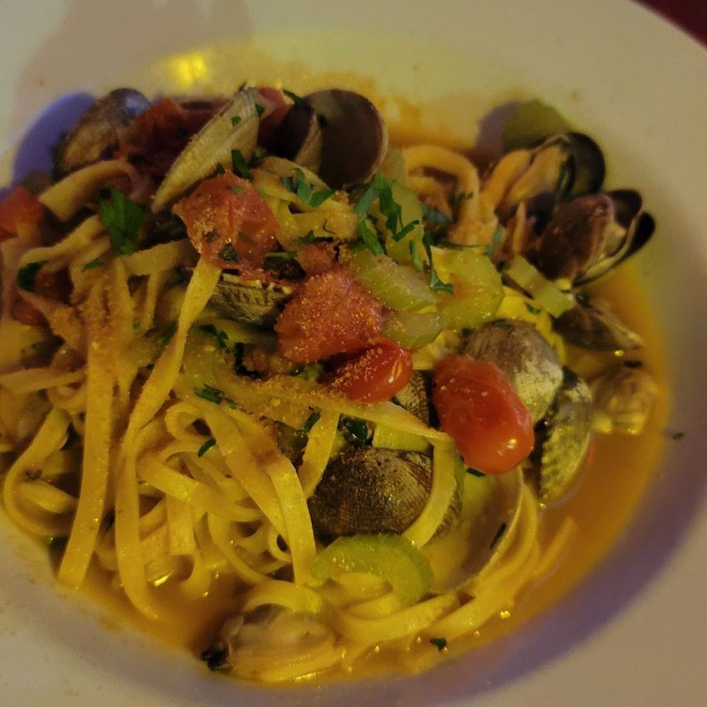 Soya & Pomodoro - Linguini vongole - Italian Near Me - Miami, Florida Soya & Pomodoro - Linguini vongole - Italian Near Me - Miami, Florida