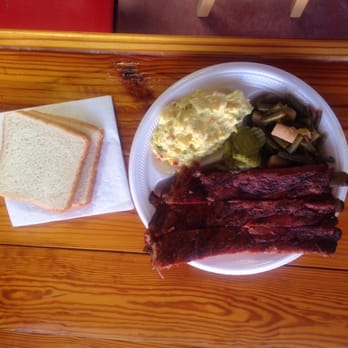Moe's BBQ - The best ribs I have EVER TASTED, green beans, potato salad and some very nice bread. - Barbeque Near Me - Somerville, Texas