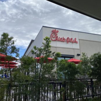 Chick-fil-A - Chicken Shop Near Me - Kahului, Hawaii
