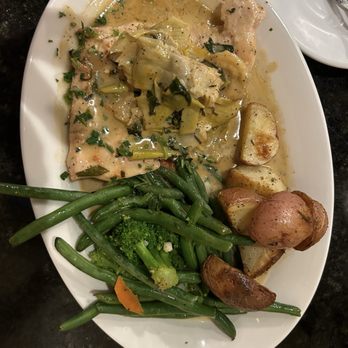 Antonio's - Chicken with Artichokes - Italian Near Me - Maitland, Florida Antonio's - Chicken with Artichokes - Italian Near Me - Maitland, Florida