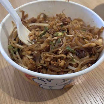 Thai Test Kitchen - Pad Thai with Chicken at level 5 spice. - Noodles Near Me - San Diego, California