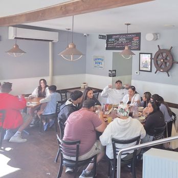 Chowder Bowl - Dining Room - Seafood Near Me - Newport, Oregon