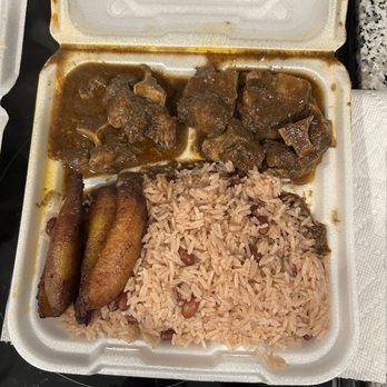 Lakou - Oxtail with Rice and Peas - Haitian Near Me - Charlotte, North Carolina Lakou - Oxtail with Rice and Peas - Haitian Near Me - Charlotte, North Carolina
