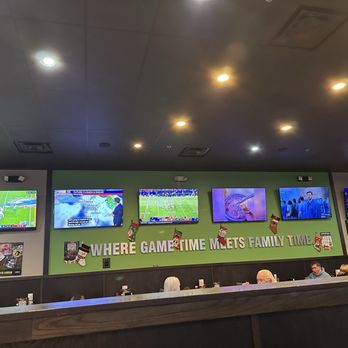 Beef 'O' Brady's - American Near Me - Ocala, Florida Beef 'O' Brady's - American Near Me - Ocala, Florida