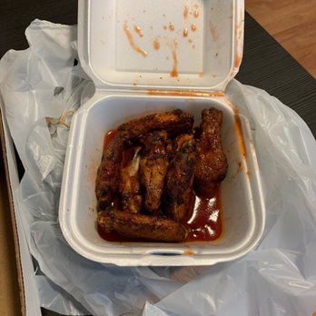 Ultimate Deal Pizza - 1lb of wings - Chicken Wings Near Me - Saint Catharines, Ontario Ultimate Deal Pizza - 1lb of wings - Chicken Wings Near Me - Saint Catharines, Ontario