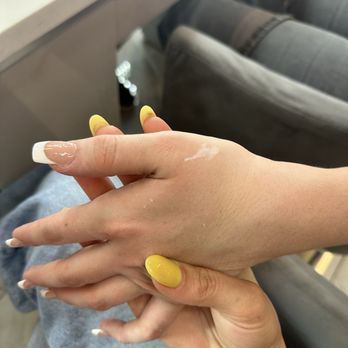 Enza Nails & Lashes - Nail Salons Near Me - Austin, Texas
