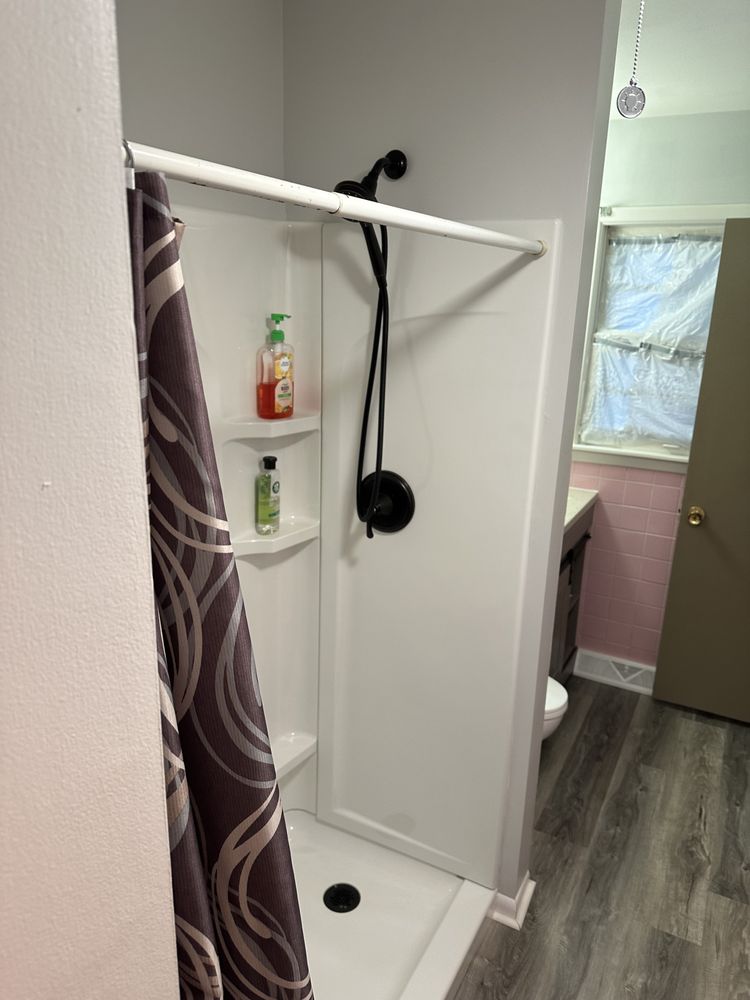 Slide of D’s Handyman Service