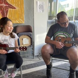 It's Pick'n Time! Guitar Lessons, Good Times - We play as families!