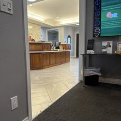 Braces San Diego - Waiting & check in