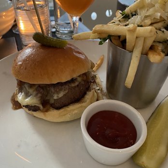 Cafeteria - Bistro Burger - New American Near Me - New York, New York
