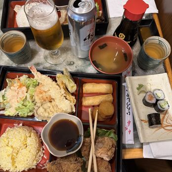 Sushi Inn - Boxes - Sushi Bars Near Me - Toronto, Ontario Sushi Inn - Boxes - Sushi Bars Near Me - Toronto, Ontario