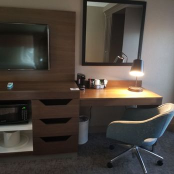 Hampton Inn Albuquerque-University/Midtown - desk area, TV, fridge, microwave - Hotels Near Me - Albuquerque, New Mexico Hampton Inn Albuquerque-University/Midtown - desk area, TV, fridge, microwave - Hotels Near Me - Albuquerque, New Mexico