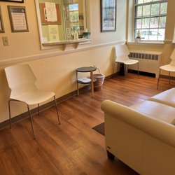 Northampton Family & Cosmetic Dentistry - Lobby area