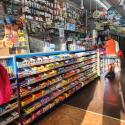 Red Arrow Vape & E-smoke Shop - Inside Nov 2022