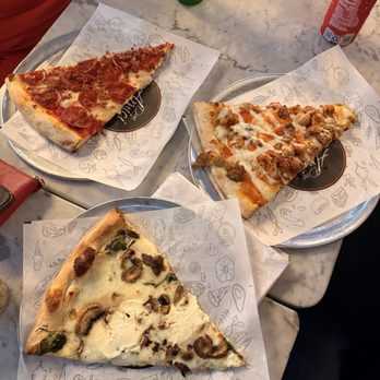 Due Amici Pizza & Pasta Bar - White pizza with spinach, ricotta, and mushroom. Buffalo chicken pizza. And pepperoni and bacon. - Pizza Near Me - Tampa, Florida Due Amici Pizza & Pasta Bar - White pizza with spinach, ricotta, and mushroom. Buffalo chicken pizza. And pepperoni and bacon. - Pizza Near Me - Tampa, Florida