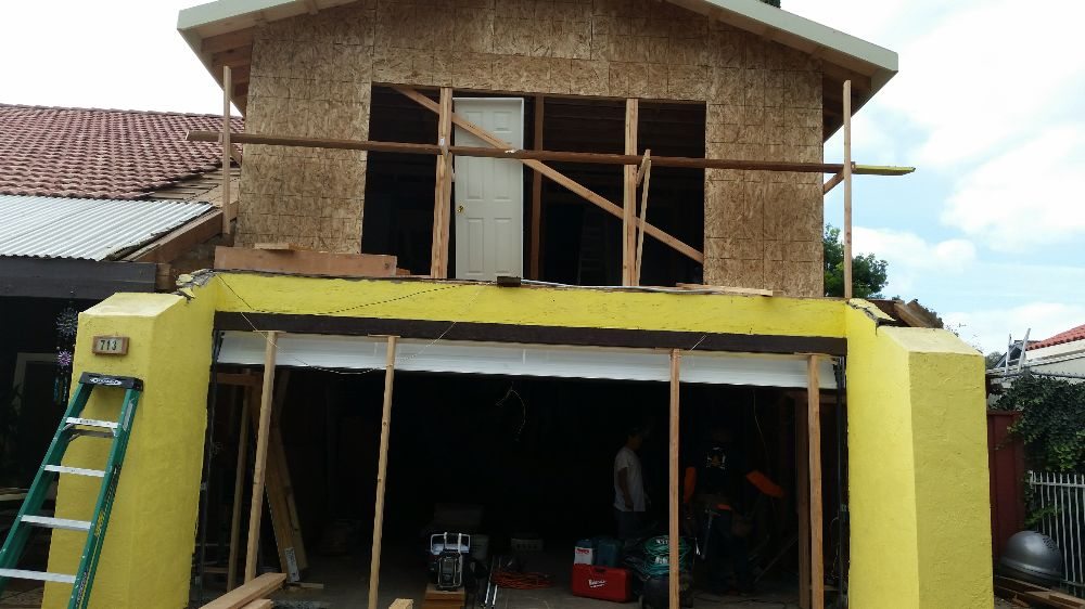 Slide of S & I Construction