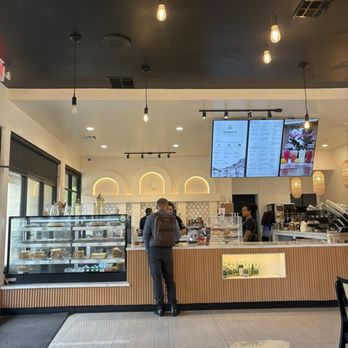 Qamaria Yemeni Coffee - Front side - Coffee & Tea Near Me - Pleasanton, California Qamaria Yemeni Coffee - Front side - Coffee & Tea Near Me - Pleasanton, California