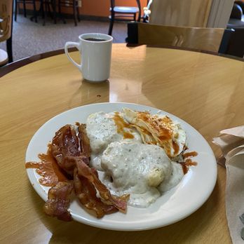 Garden Court Cafe - Amazing BF - Breakfast & Brunch Near Me - Arcata, California Garden Court Cafe - Amazing BF - Breakfast & Brunch Near Me - Arcata, California