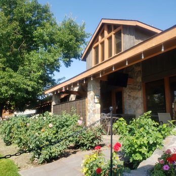 Treveri Cellars - Gorgeous venue! - Wine Tasting Room Near Me - Wapato, Washington Treveri Cellars - Gorgeous venue! - Wine Tasting Room Near Me - Wapato, Washington