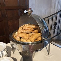 Saturn Club - Empanadas