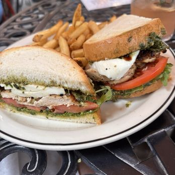 Shoe’s Cup and Cork - Chicken Caprese - New American Near Me - Leesburg, Virginia Shoe’s Cup and Cork - Chicken Caprese - New American Near Me - Leesburg, Virginia