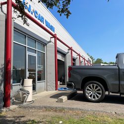 JJ's Car Wash - Exterior