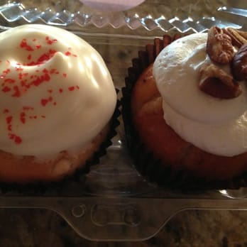 Sugarlips Cakery - White Chocolate Cranberry and Pecan Pie. - Bakeries Near Me - Mesa, Arizona Sugarlips Cakery - White Chocolate Cranberry and Pecan Pie. - Bakeries Near Me - Mesa, Arizona