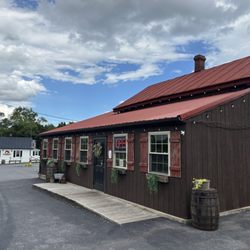Log Cabin Barbecue - Exterior