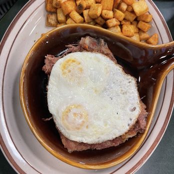 Egg & I - Corned beef hash and potatoes - Breakfast & Brunch Near Me - Las Vegas, Nevada Egg & I - Corned beef hash and potatoes - Breakfast & Brunch Near Me - Las Vegas, Nevada