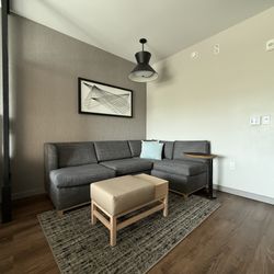 Hyatt Place Newark / Silicon Valley - Sitting area in room. Very comfortable.