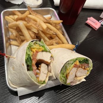 Parish Grill - Grilled chicken wrap - Pizza Near Me - Metairie, Louisiana