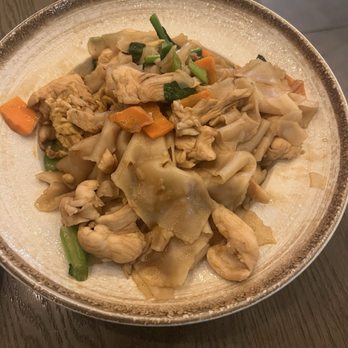 Hey Thai - Pad See U dinner - Thai Near Me - New York, New York