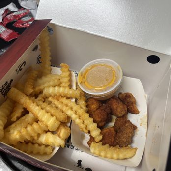 Houston TX Hot Chicken - Nuggets - Chicken Shop Near Me - Las Vegas, Nevada