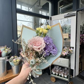 Bloomsgiving - small bouquet $15 - Florists Near Me - Mountain View, California