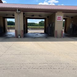 Rubber Duck Car Wash - Front