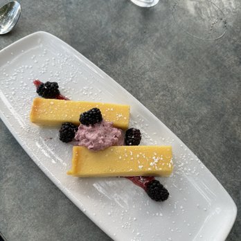 Murrayhill Taphouse - Lemon bars - Beer Bar Near Me - Beaverton, Oregon Murrayhill Taphouse - Lemon bars - Beer Bar Near Me - Beaverton, Oregon