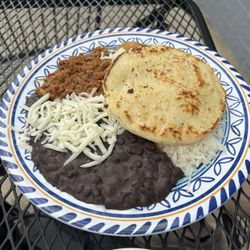 Empanada Express Grill - Traditional Venezuelan Dinner Plate