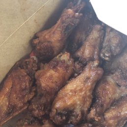 Chicken wings ordered from "GO 4 PIZZA" delivered there Chicken wings ordered from "GO 4 PIZZA" delivered there