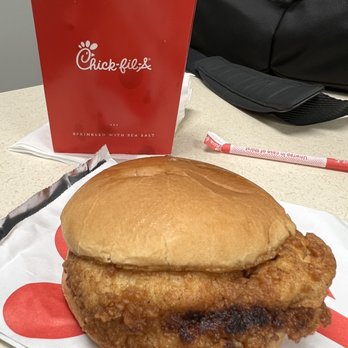 Chick-fil-A - Half empty fry container, burnt sandwich, sweet tea, when I ordered unsweetened. - Fast Food Near Me - Houston, Texas Chick-fil-A - Half empty fry container, burnt sandwich, sweet tea, when I ordered unsweetened. - Fast Food Near Me - Houston, Texas