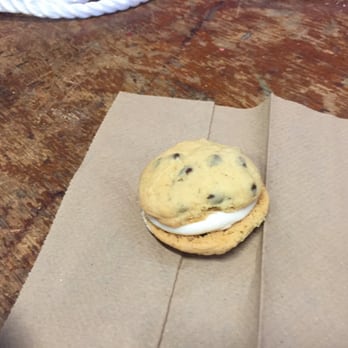 101 Deli - Cookie ($1) - meh - Delis Near Me - Rockaway Park, New York