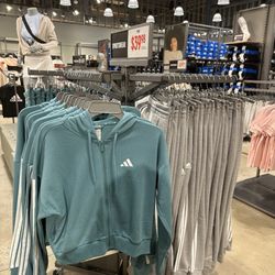 Adidas - Women's warm up sets