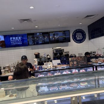 Paris Baguette - Bakeries Near Me - Honolulu, Hawaii Paris Baguette - Bakeries Near Me - Honolulu, Hawaii