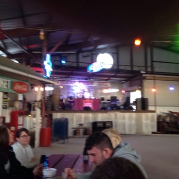 Texas Pride Barbecue - Barbeque Near Me - Adkins, Texas